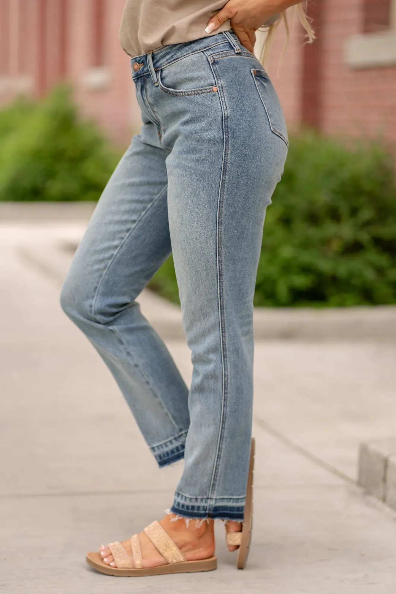 Mid Rise Rigid Magic Release Hem Boyfriend