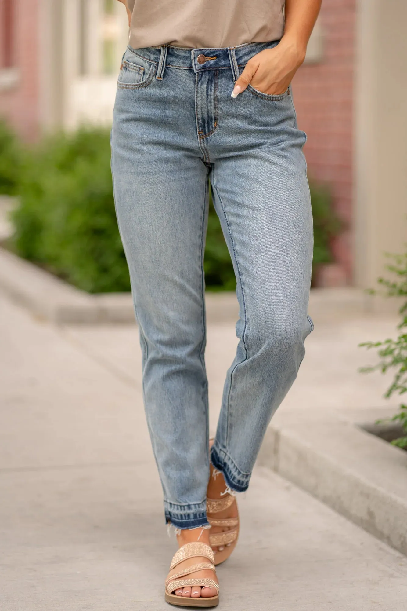 Mid Rise Rigid Magic Release Hem Boyfriend