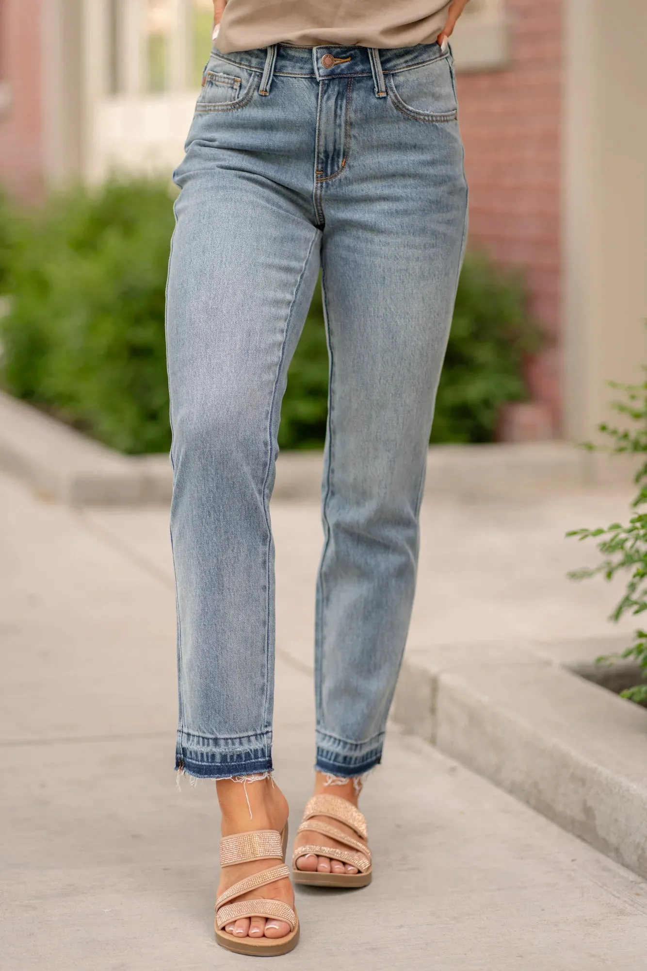 Mid Rise Rigid Magic Release Hem Boyfriend