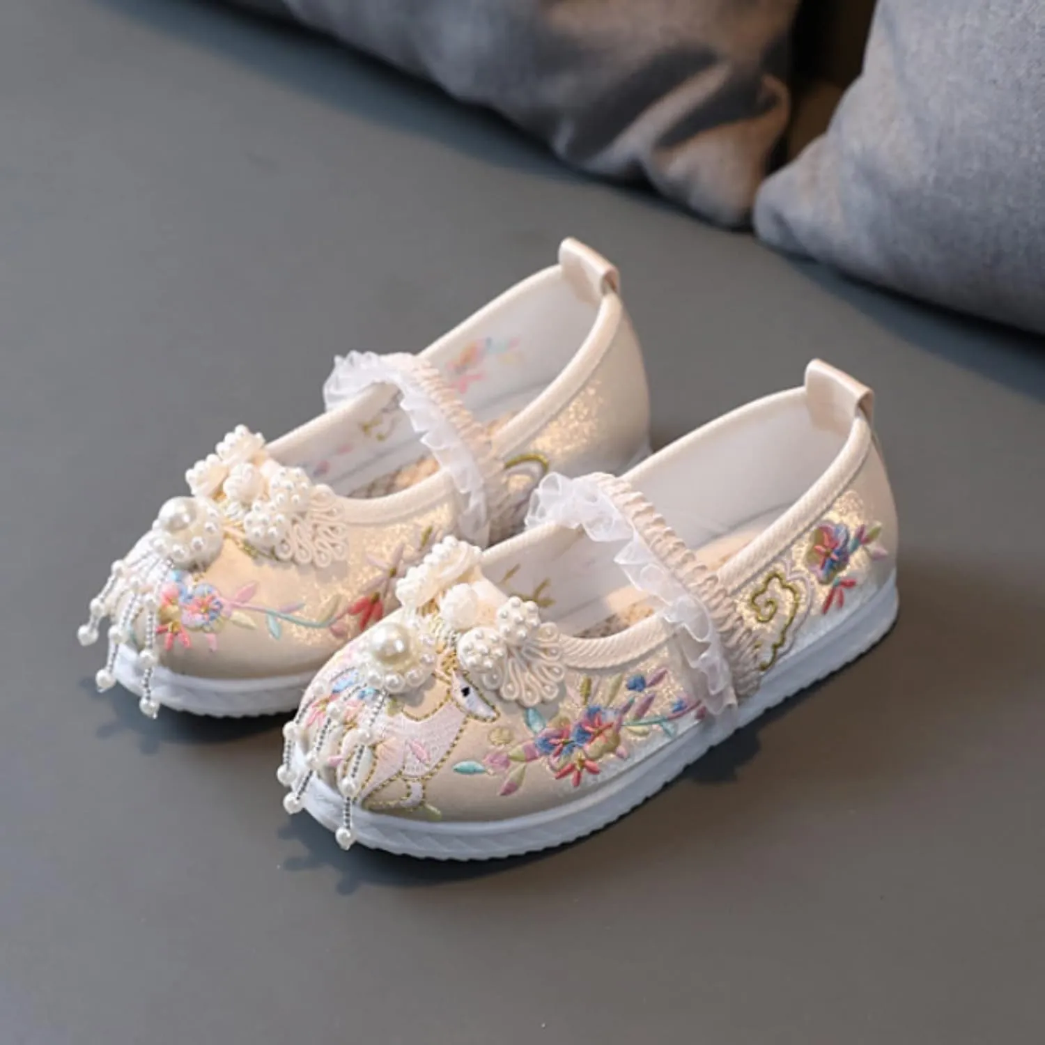 New Girls Handmade Hanfu Shoes Children Embroidered Shoes Shoes Baby Antique Costume Performance Shoes Girls Heels