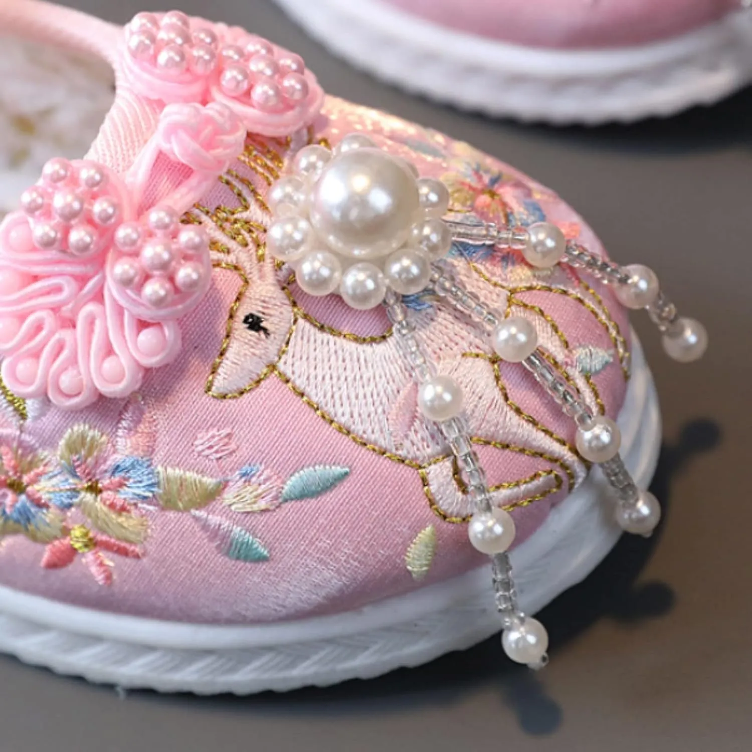 New Girls Handmade Hanfu Shoes Children Embroidered Shoes Shoes Baby Antique Costume Performance Shoes Girls Heels