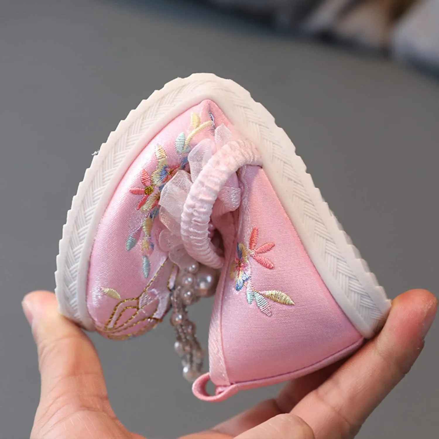 New Girls Handmade Hanfu Shoes Children Embroidered Shoes Shoes Baby Antique Costume Performance Shoes Girls Heels