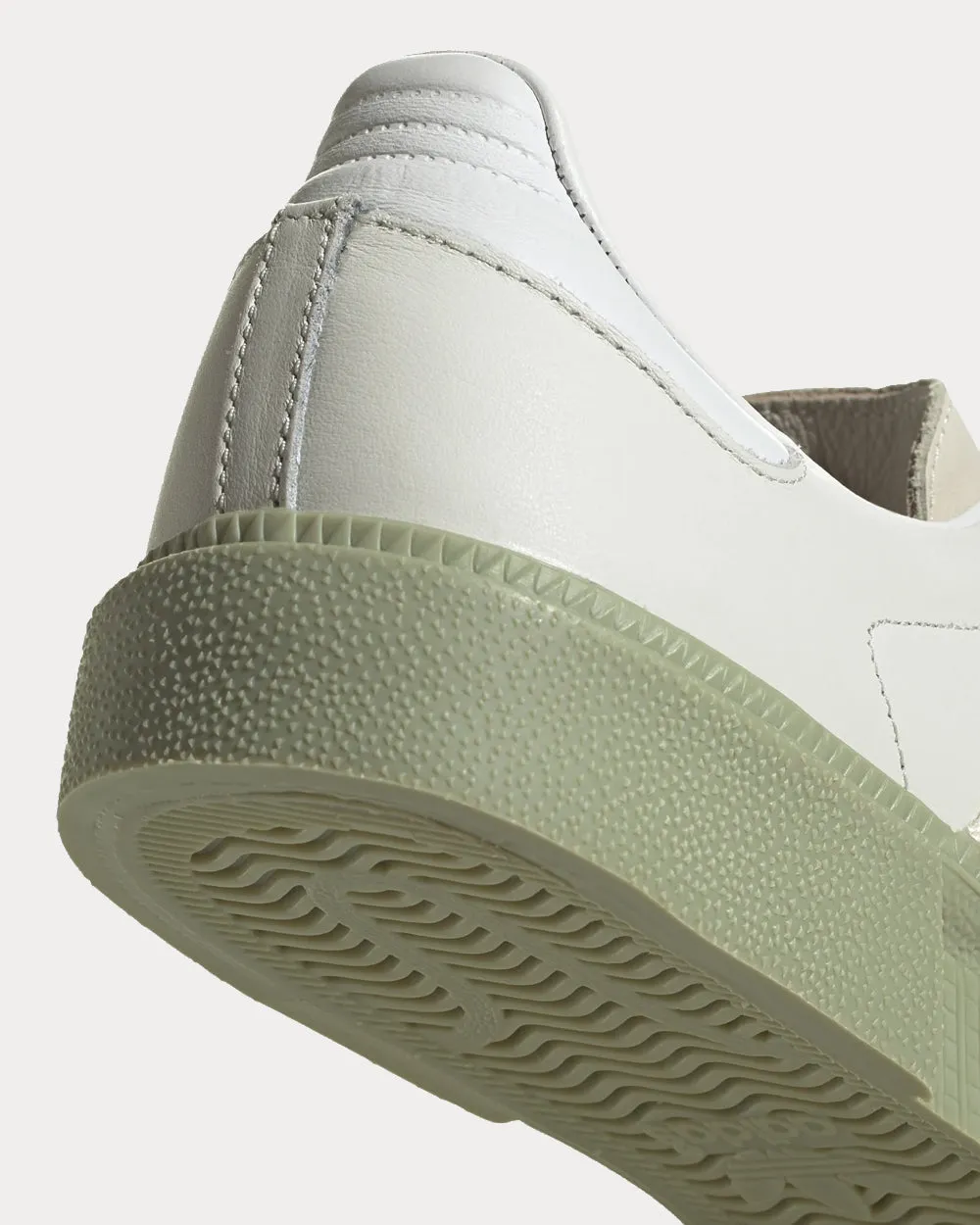Type O-8 Orbit Grey / Cream White / Bliss Low Top Sneakers