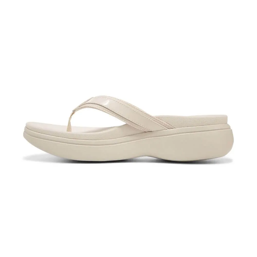 Vionic High Tide II Sandals - Cream